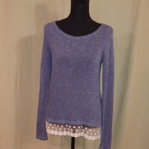 Jr Small lightweight sweater for spring